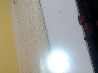 Skynnynasty  live sex cam