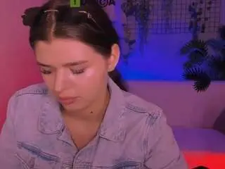 Adri-sky  live sex cam