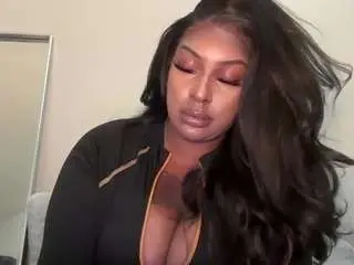 Goddessrain420  live sex cam