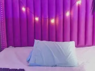 Hollyvega  live sex cam