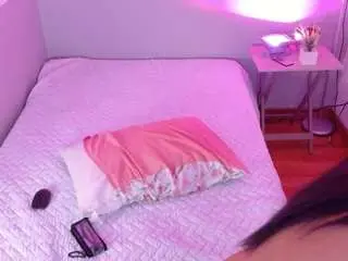Hollyvega  live sex cam