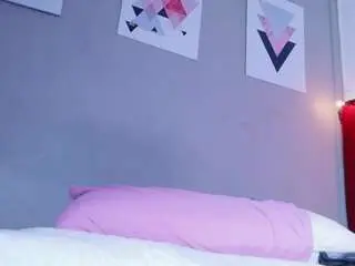 Hollyvega  live sex cam