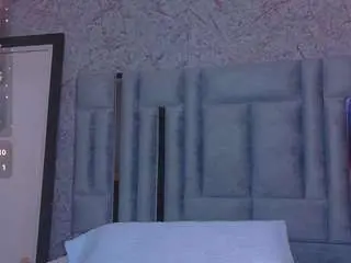 Hollyvega  live sex cam