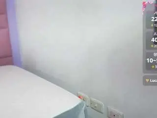 Hollyvega  live sex cam