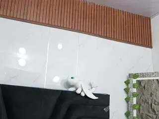 Hollyvega  live sex cam