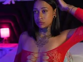 Hollyvega  live sex cam