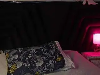 Hollyvega  live sex cam