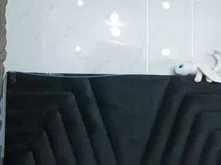 Hollyvega  live sex cam