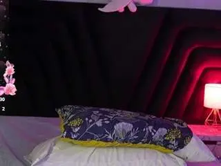 Hollyvega  live sex cam