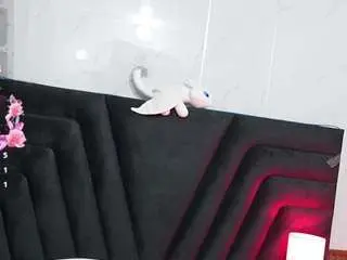 Hollyvega  live sex cam