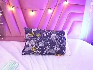 Hollyvega  live sex cam