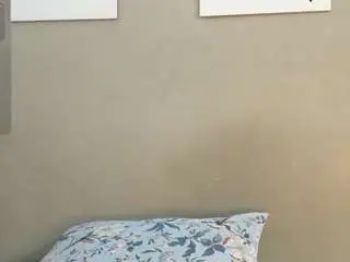 Hollyvega  live sex cam
