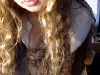 Annecaroline  live sex cam