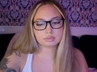 Annecaroline  live sex cam