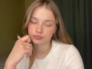 Katerinepulkkinen  live sex cam