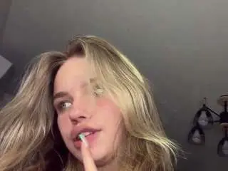 Katerinepulkkinen  live sex cam