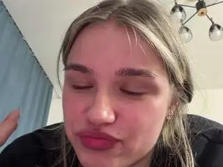 Katerinepulkkinen  live sex cam