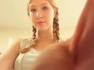Melainetosh  live sex cam