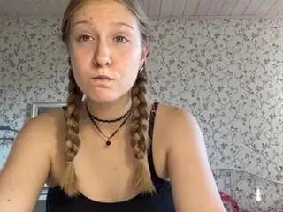 Melainetosh  live sex cam