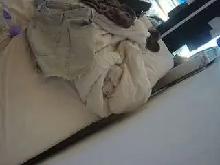 Voyeurcam-julmodels-whitebed-4  live sex cam