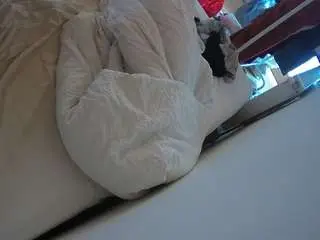 Voyeurcam-julmodels-whitebed-4  live sex cam