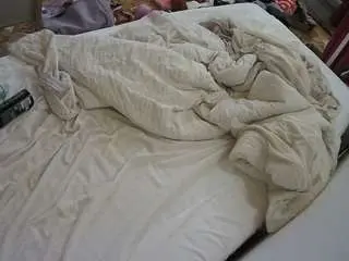Voyeurcam-julmodels-whitebed-4  live sex cam