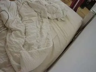 Voyeurcam-julmodels-whitebed-4  live sex cam