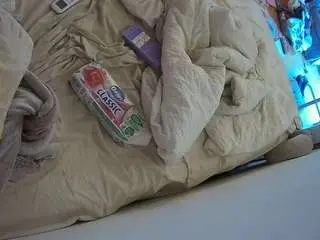 Voyeurcam-julmodels-whitebed-4  live sex cam