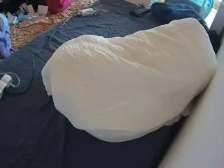 Voyeurcam-julmodels-whitebed-4  live sex cam
