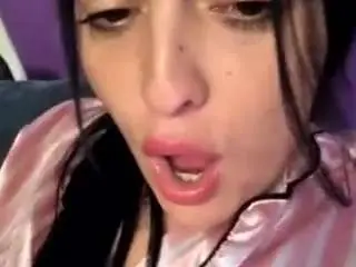 Britneyquenn18  live sex cam