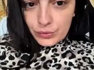 Britneyquenn18  live sex cam