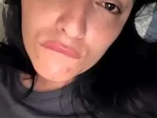 Britneyquenn18  live sex cam