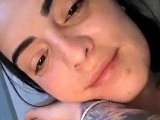 Britneyquenn18  live sex cam