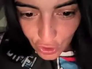 Britneyquenn18  live sex cam