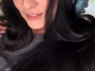 Britneyquenn18  live sex cam