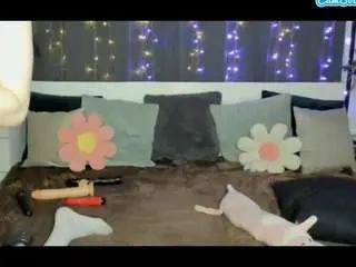 Juicymilk  live sex cam