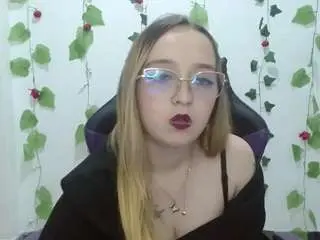 Liaaroberts  live sex cam