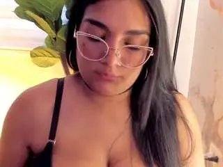 Lyrablack  live sex cam