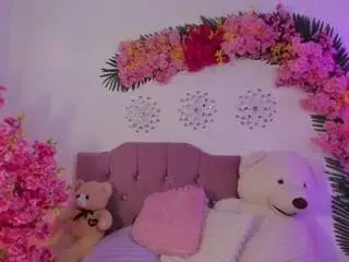 Lyrablack  live sex cam