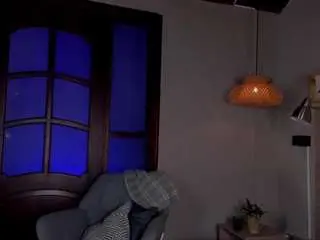 Nayahh  live sex cam