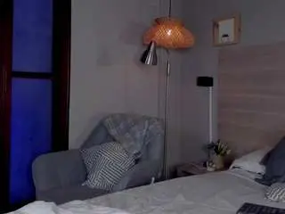 Nayahh  live sex cam