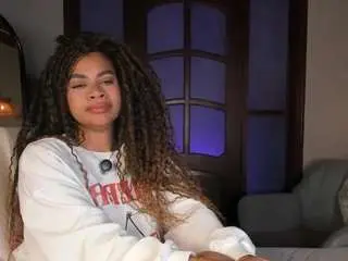 Nayahh  live sex cam