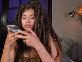 Nayahh  live sex cam