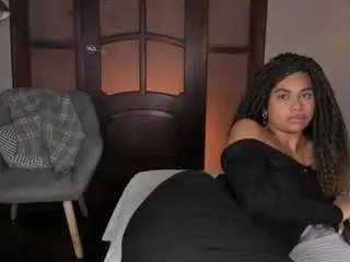 Nayahh  live sex cam