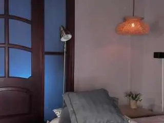 Nayahh  live sex cam