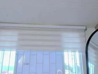 Nayahh  live sex cam