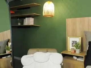 Nayahh  live sex cam