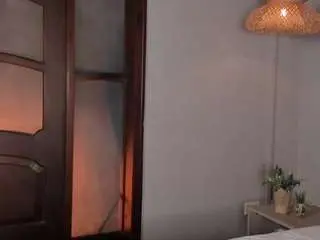 Nayahh  live sex cam