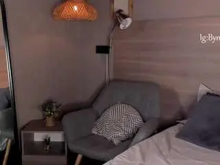 Nayahh  live sex cam