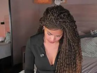 Nayahh  live sex cam